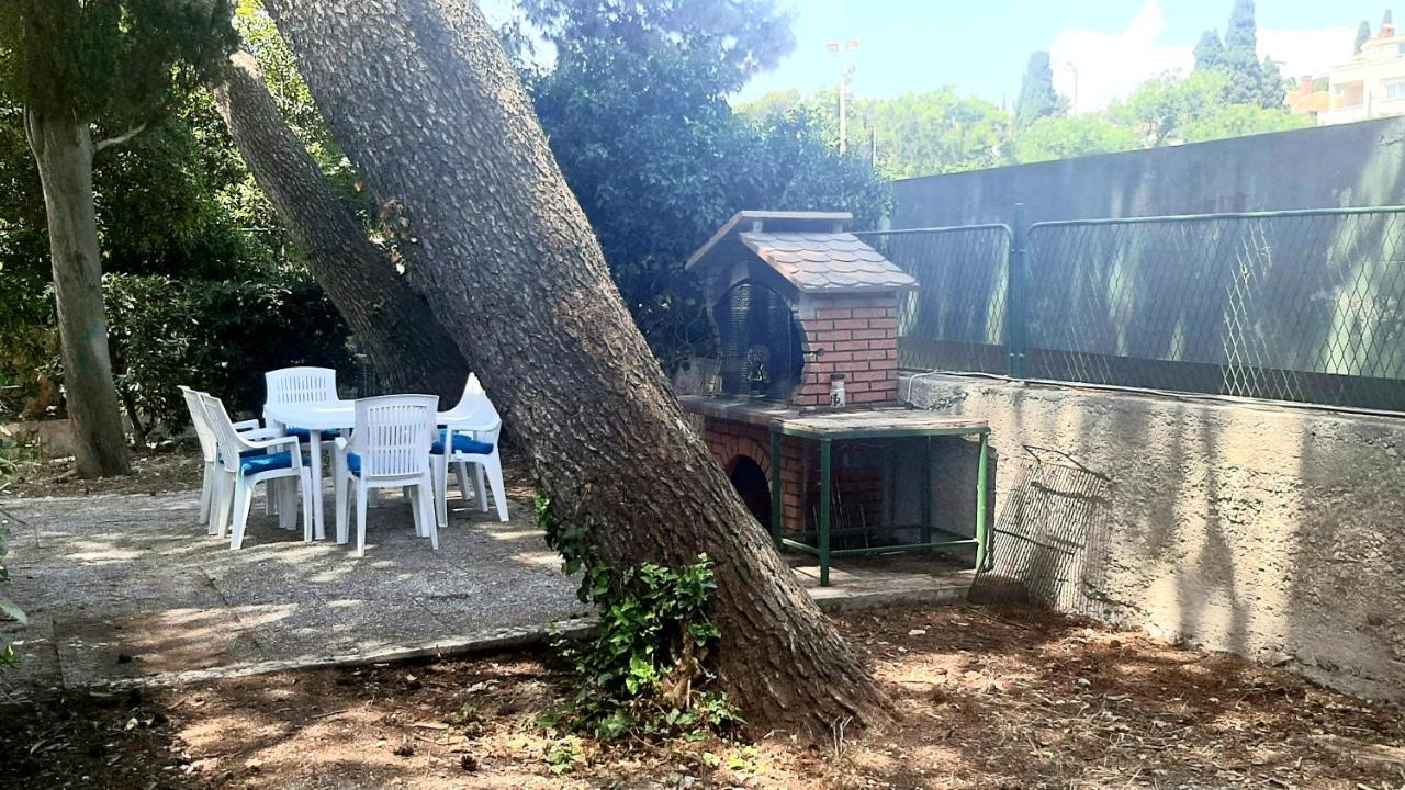 Old Captain'S Apartments - In A Pine Wood By The Sea And Tennis Courts สปลิท ภายนอก รูปภาพ